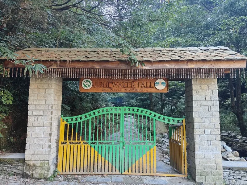 Jibhi Waterfall Gate